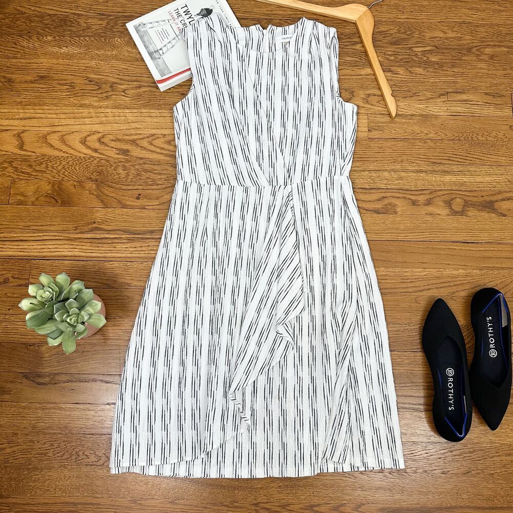 Calvin Klein White & Black Textured Sleeveless Dress